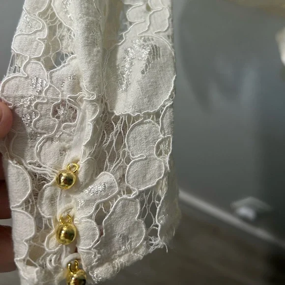 Floral Lace Puff Sleeve Top - Picture 4 of 6